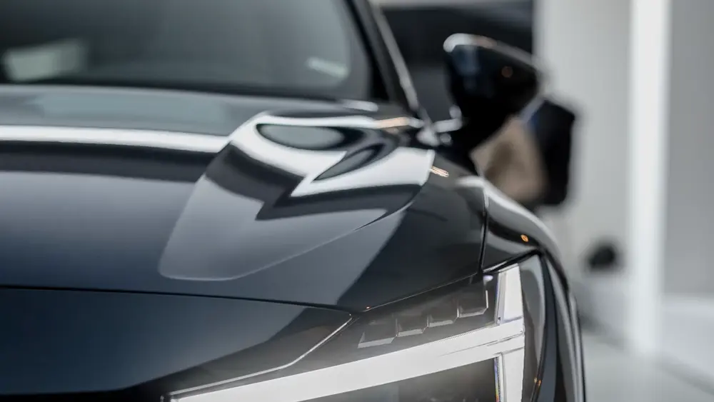 Insulfilm no vidro dianteiro: lei exige 70% de transparência