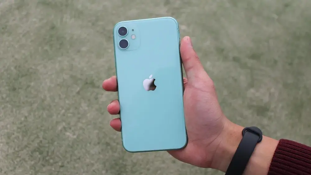 iOS 27: Apple confirma iPhone 11 e SE 2 na lista