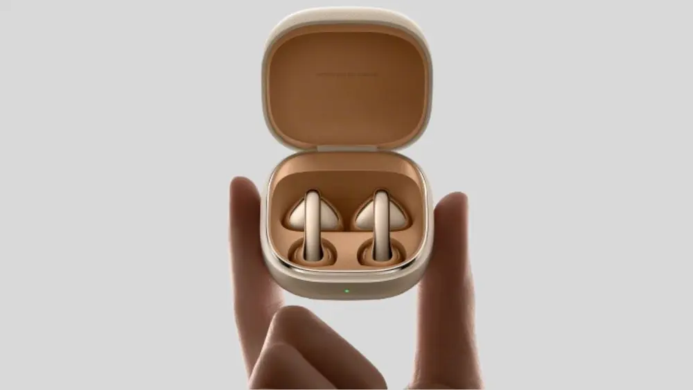 Xiaomi lança fone clip-on com design de brinco dourado