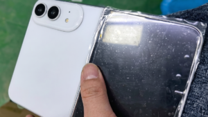 iPhone Fold branco aparece em novo vazamento