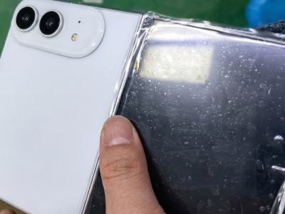 iPhone Fold branco aparece em novo vazamento