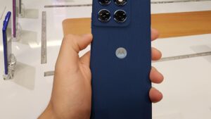 Motorola Edge 60 512GB despenca para R$ 1.712