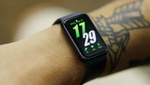 Galaxy Fit3 despenca para R$ 178 com cupom exclusivo e Pix na Shopee