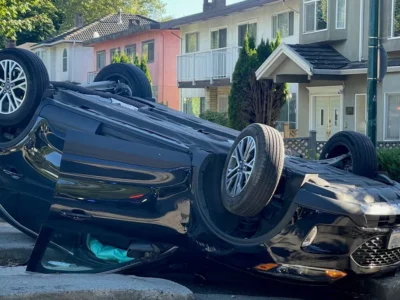 Capotou o carro? Nunca solte o cinto assim: saiba o motivo